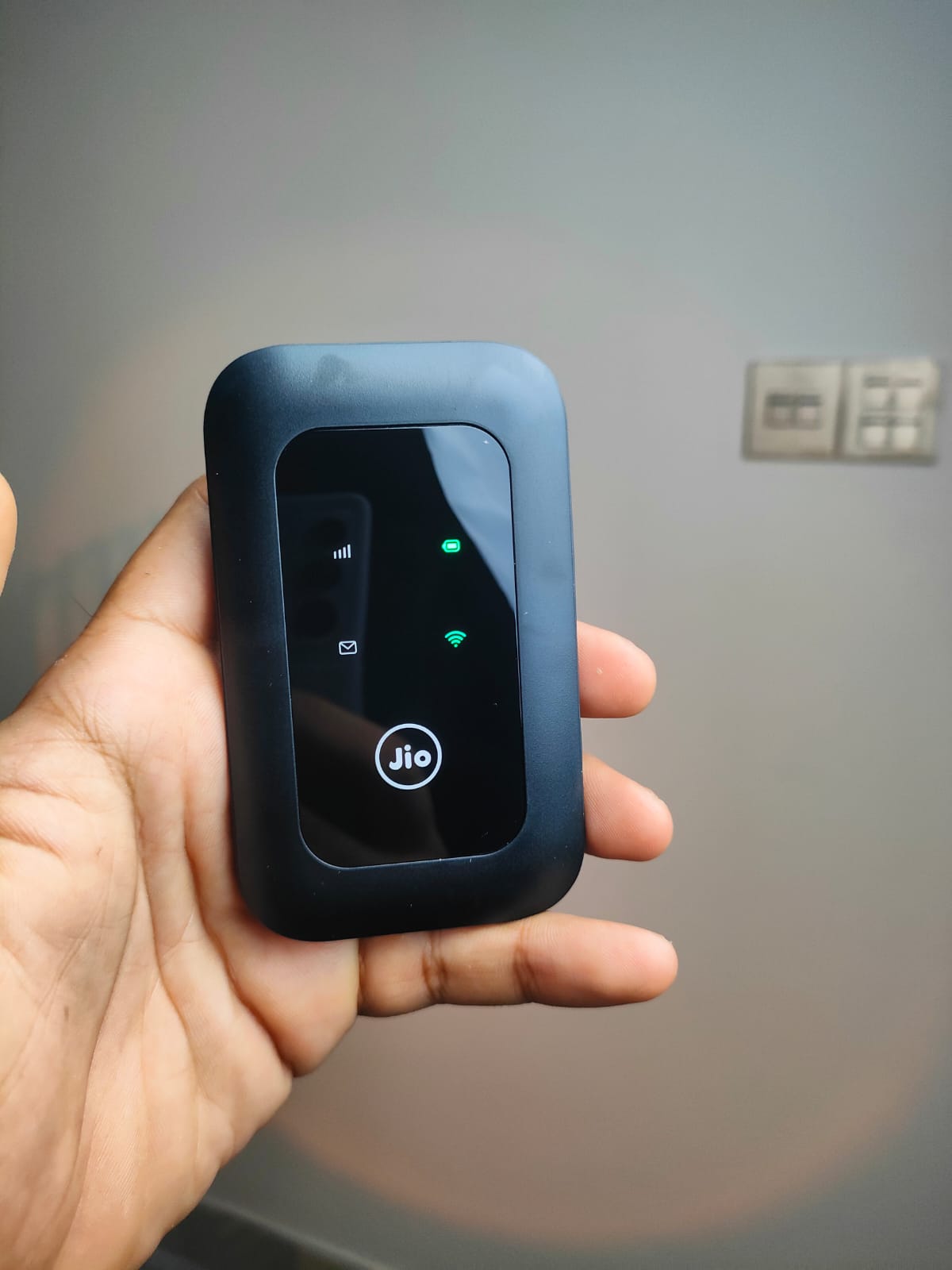 Jio MF680s 4G LTE Poket Router