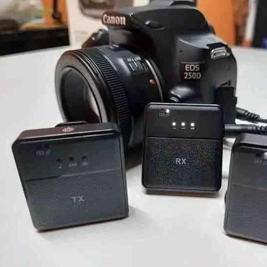 SX9 Dual Wireless Microphone