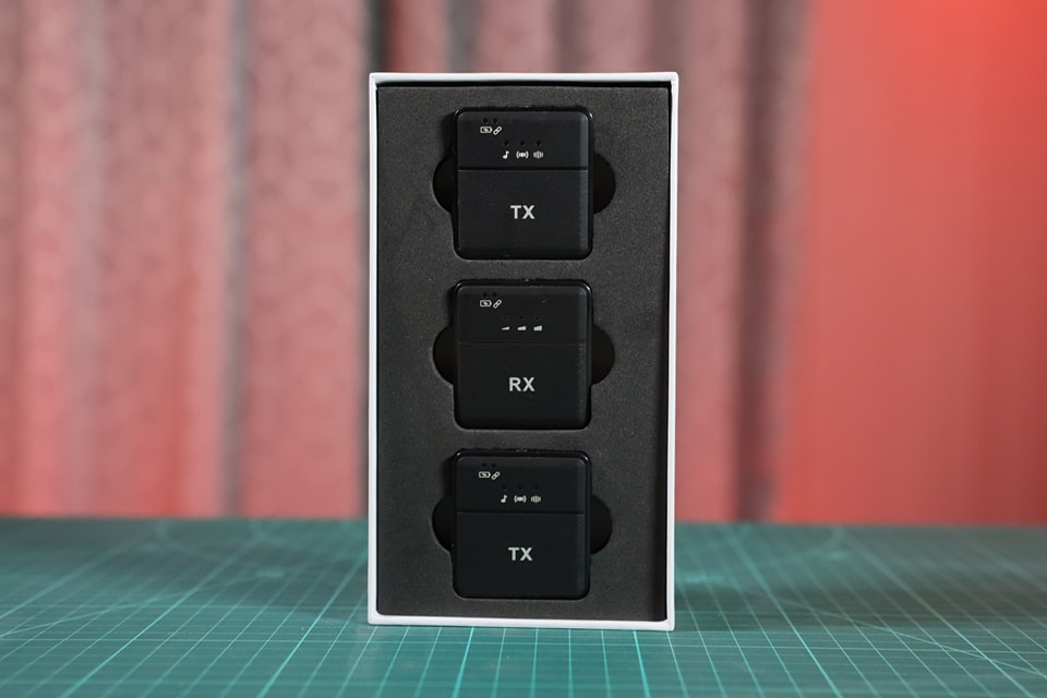 SX9 Dual Wireless Microphone