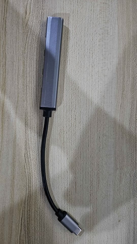 Portable Type-C to 4-USB Hub