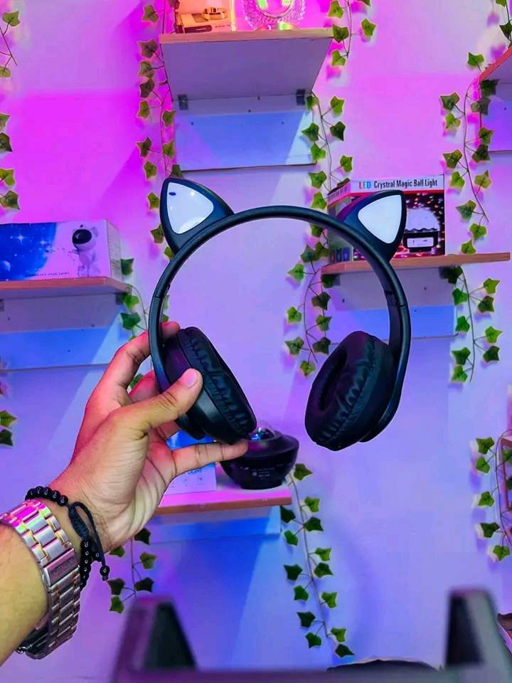 STN-28 Cat Ear RGB Wireless Headphone