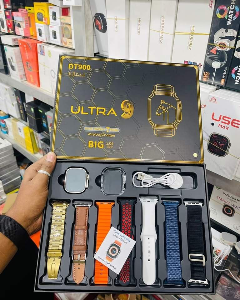 DT 900 Ultra SmartWatch With Free 7 Straps