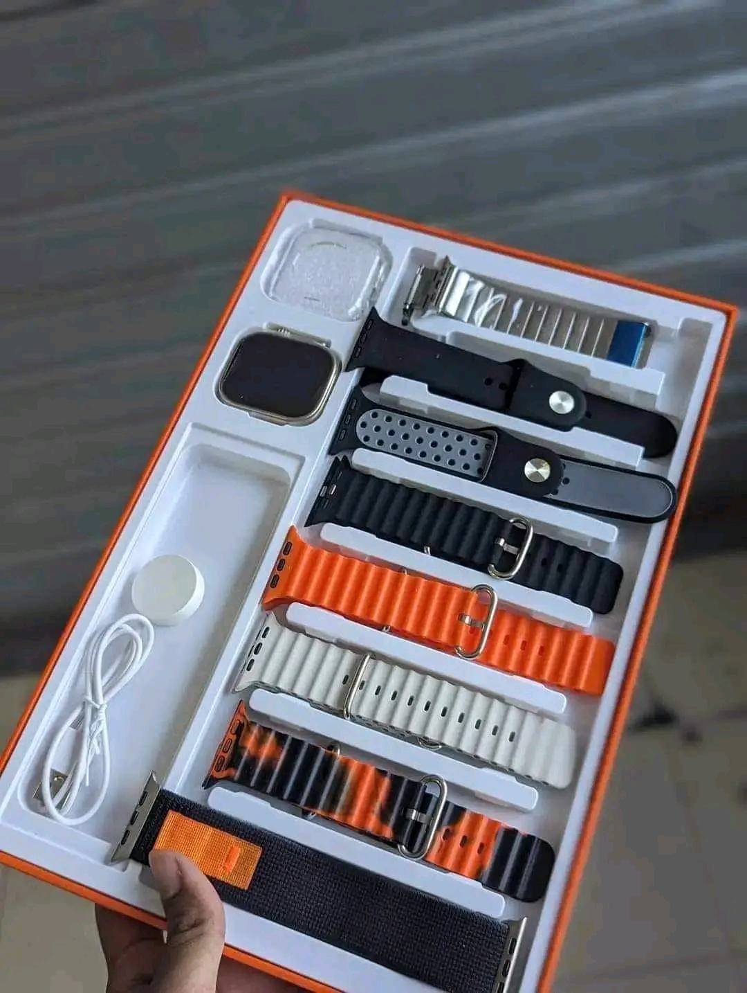 Y80 Ultra Smartwatch With 8 Strap