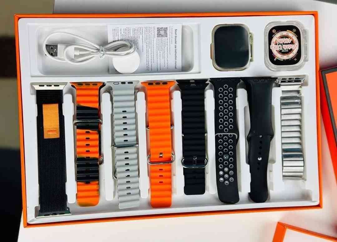 Y80 Ultra Smartwatch With 8 Strap
